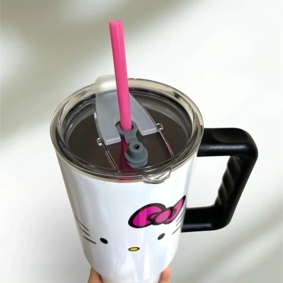 Hello Kitty : White Stainless Steel Thermal Mug | 40 OZ | NWT ✨🤍 - Picture 2 of 6